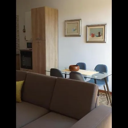 La Casa Del Pittore Anna House Διαμέρισμα *