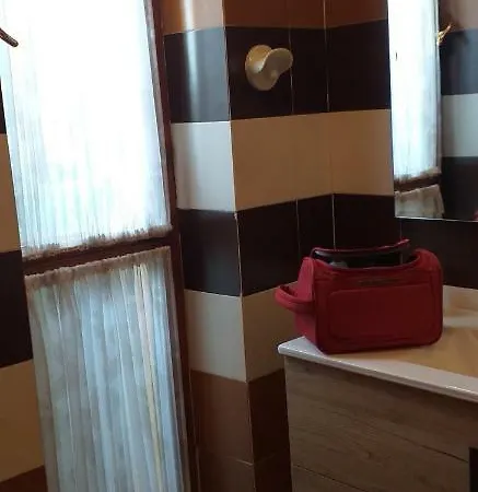 La Casa Del Pittore Anna House شقة ليريسي