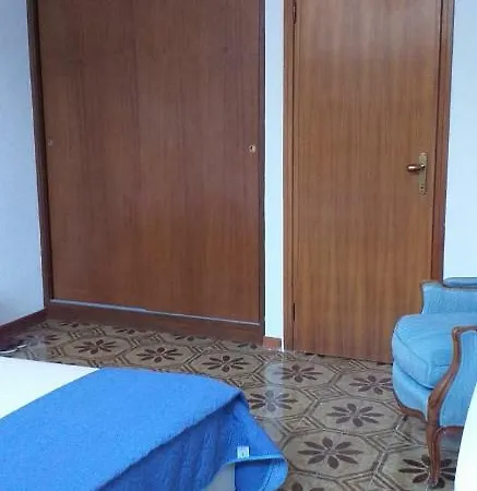 La Casa Del Pittore Anna House 레리치