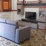 La Casa Del Pittore Anna House Апартаменты Леричи