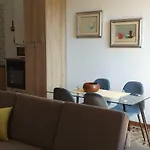 La Casa Del Pittore Anna House *