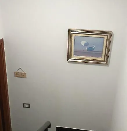 La Casa Del Pittore Anna House *